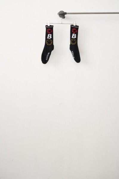 画像1: 【2月28日まで期間限定20%OFF】BODYSONG.　SOCKS!!!　Smile BK (1)