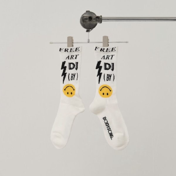 画像1: 【2月28日まで期間限定20%OFF】BODYSONG.　SOCKS!!!　FREEDJ White (1)