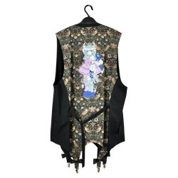 画像2: 【予約発売（2025年2月入荷予定）】KIDILL 25SS　KL923 GARTER GILET LOLITA GIRL ARTWORK BY KAE TANAKA　BLACK×STRAWBERRY THIEF