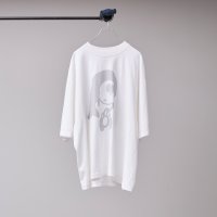 【予約発売（2025年2月〜4月入荷予定）】BODYSONG.  25SS　BS250002 TEE/PHOTOCHROMIC/ATOZ　WHITE