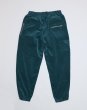 画像2: 【2月28日まで期間限定30%OFF】blackmeans　945-79TP217-1 ZIPコーデュロイリラックスパンツ　b.GREEN (2)